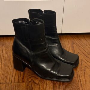 Cloudwalkers Square Toe Black Leather Ankle Boots Size 9 Wide